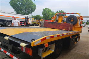 阿克塞附近拖车电话号码服务