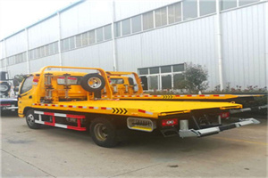 阿克塞附近拖车救援搭电